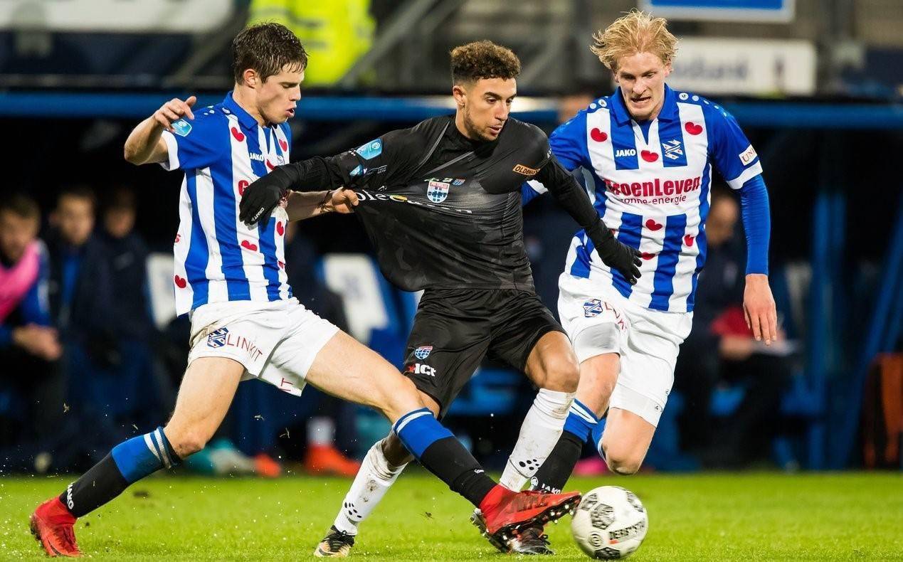 许多球员在 许多球员在